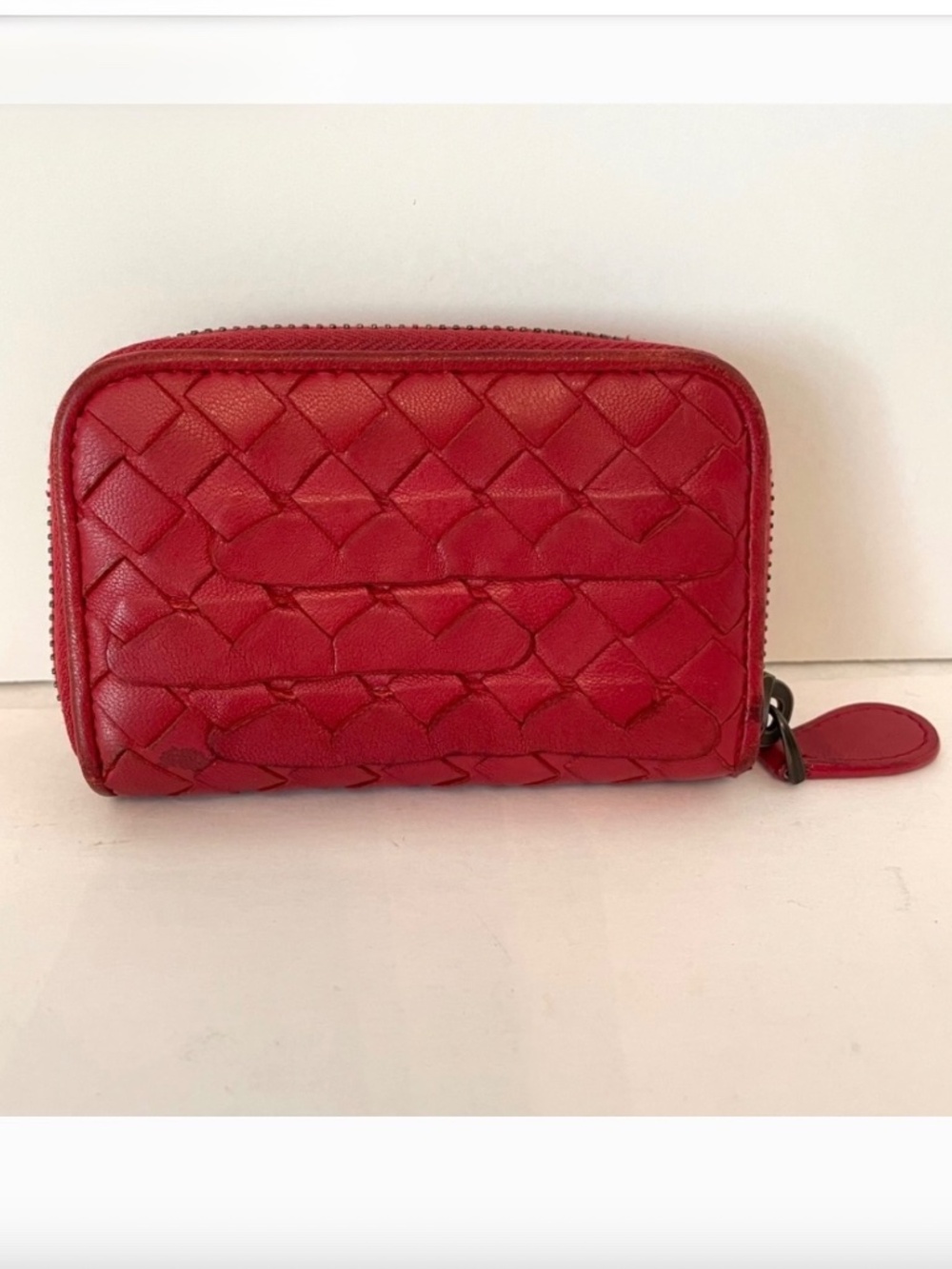 Bottega Veneta Intrecciato Leather Red Ruffle Zip Compact Wallet/Card/Coin Case